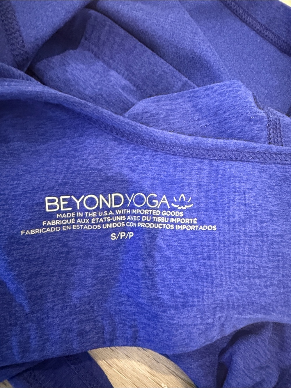 Beyond Yoga Set - Picture 6 of 7